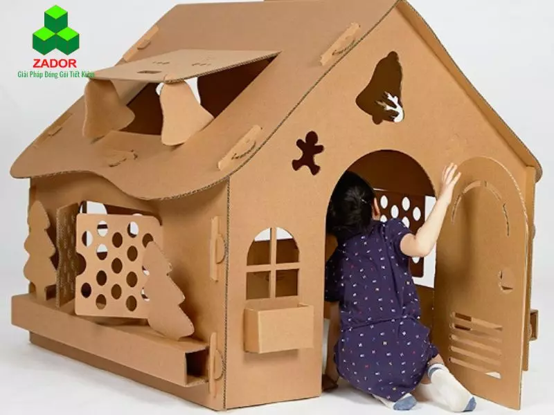 Ngôi nhà làm handmade từ bìa carton là một ý tưởng tuyệt vời cho con.