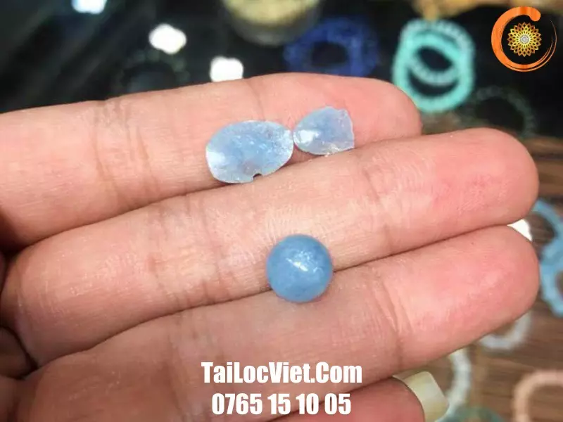 Cách phân biệt đá aquamarine thật và giả