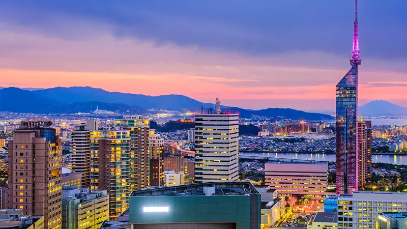 Fukuoka có nhiều nơi giải trí, mua sắm cũng như điểm tham quan nổi tiếng